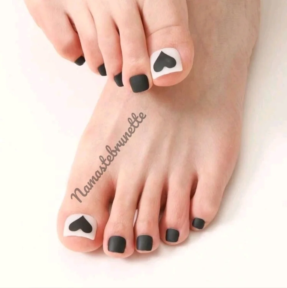 2/$16 Hearts Press On Toenails